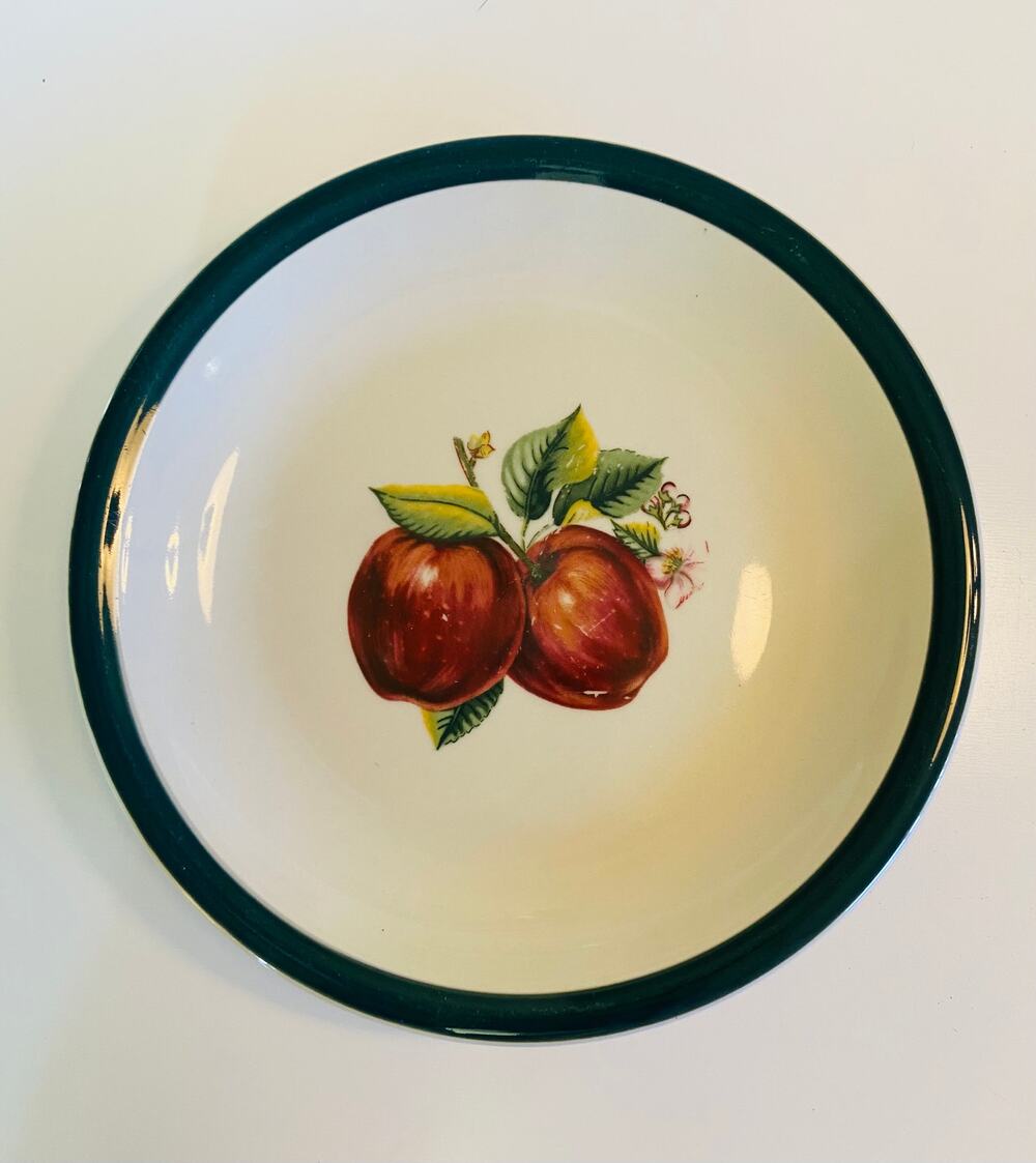 VINTAGE Casuals by China Pearl Apple Red Green & White 7.5 inch Dessert Plate